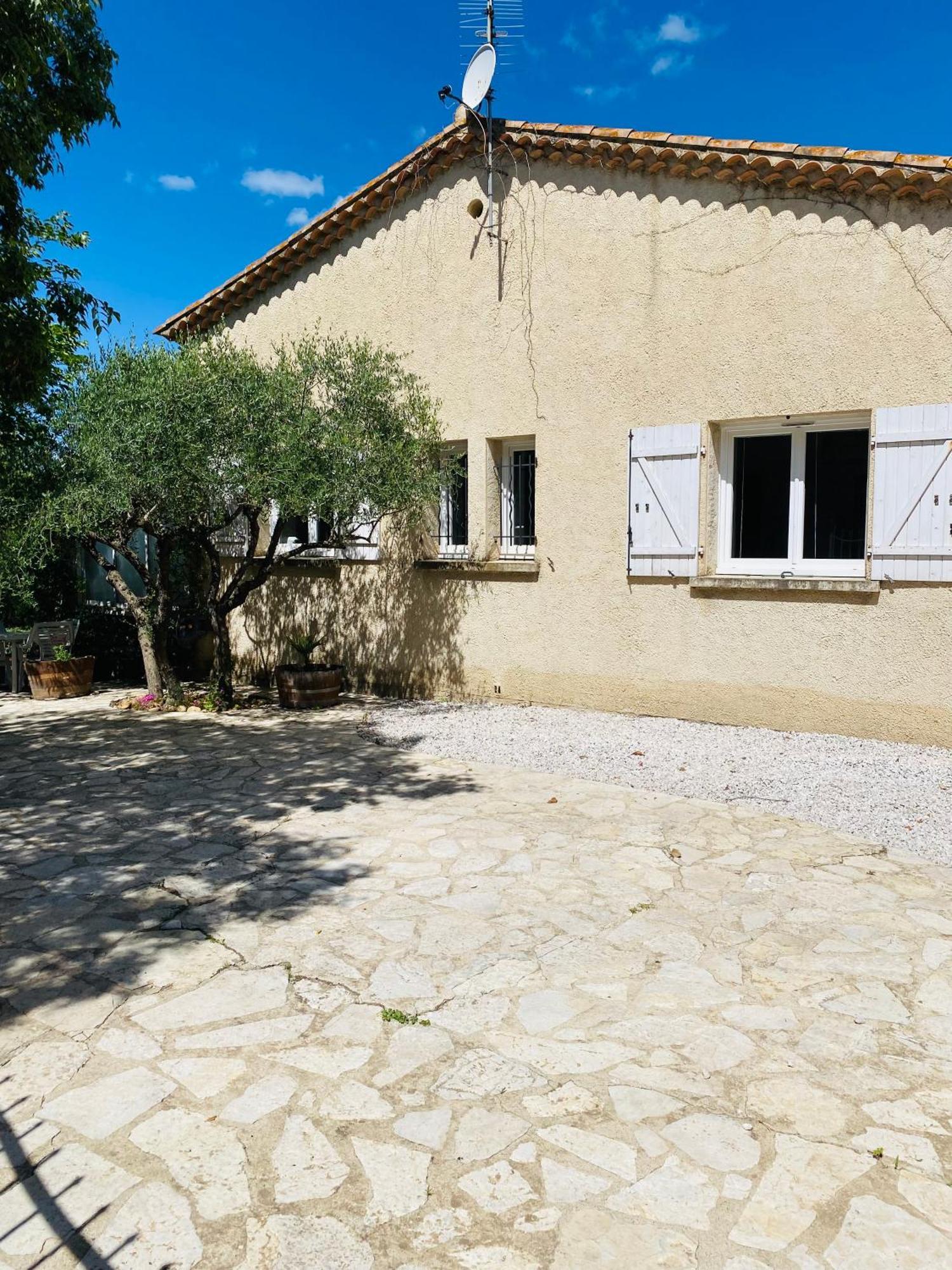 Magnifique Typique Du Sud Avec Piscine Privee Et Jardin Mediterraneen Hébergement de vacances Saint-Vincent-de-Barbeyrargues